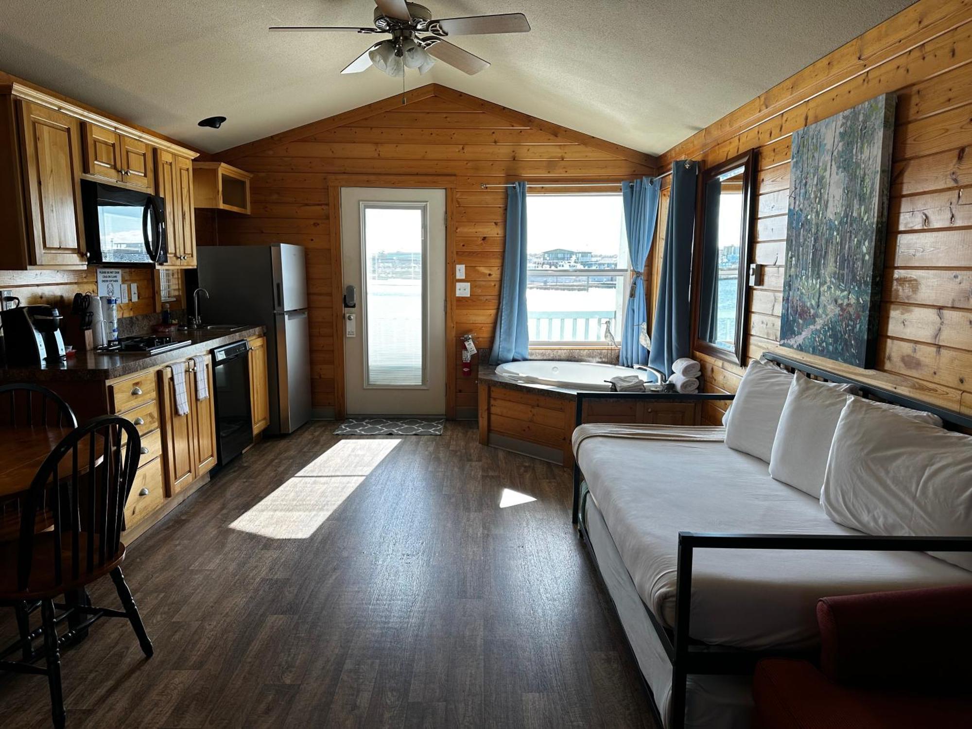 Westport Marina Cottages Zimmer foto